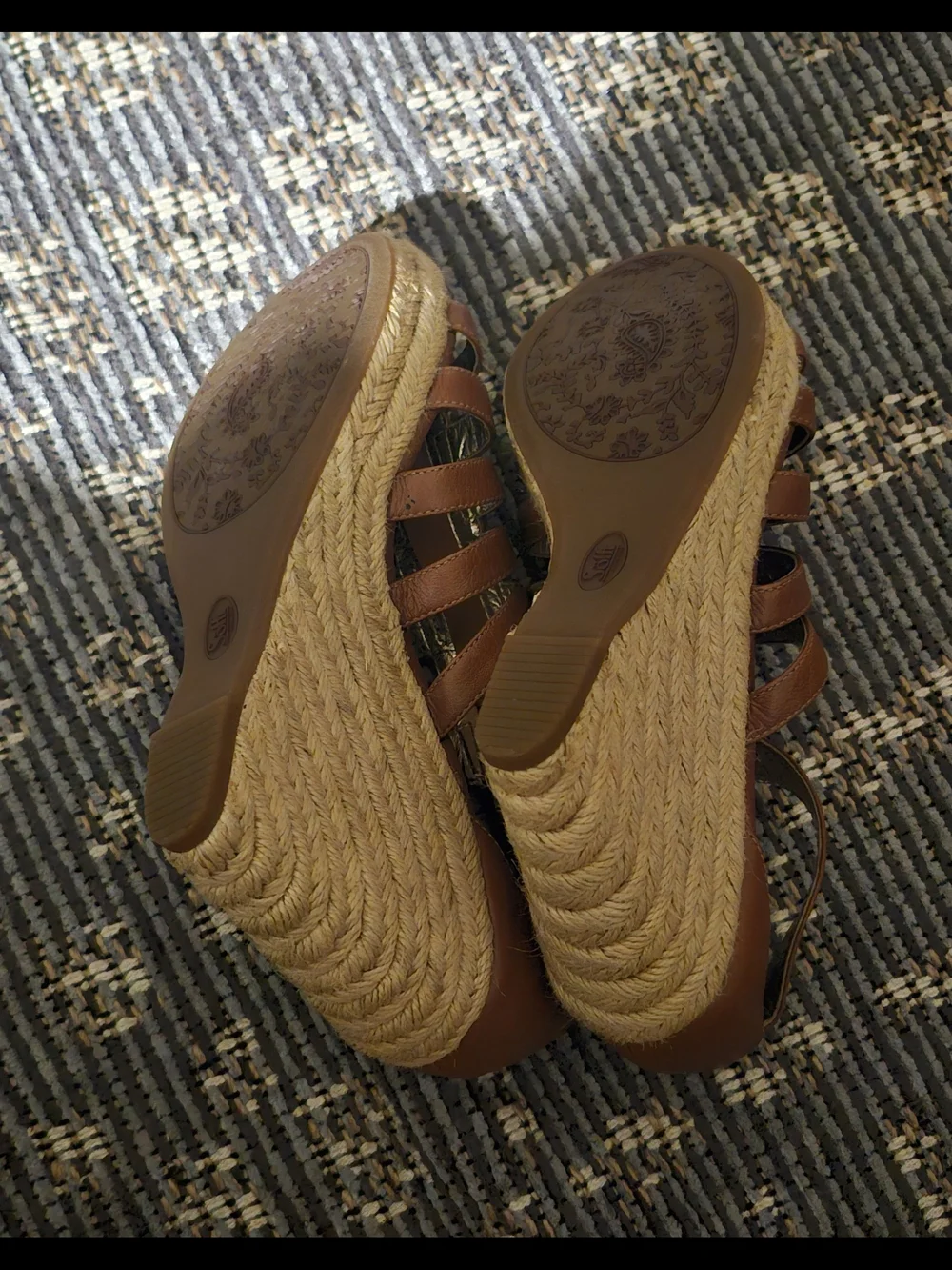 Sofft Tan Leather Strappy Wedge Sandals with Front Zipper